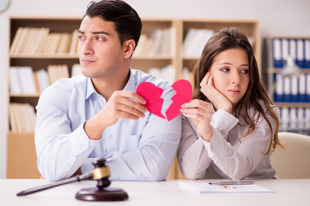 How Family Solicitors Facilitate the Dissolution Process