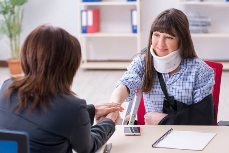 How to choose the right personal injury lawyer