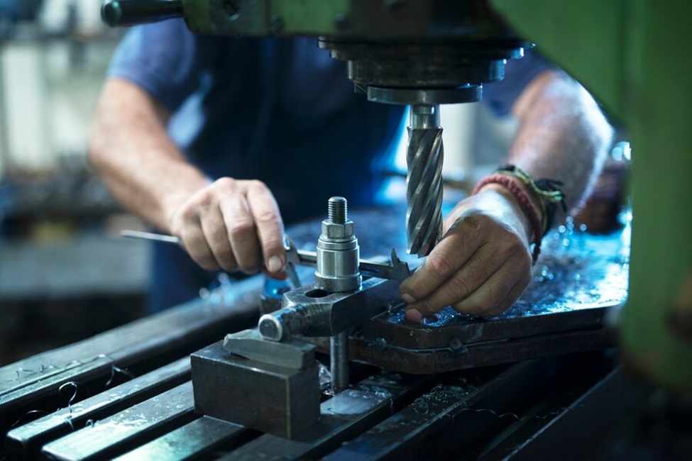 The Integral Role of a Manufacturing Equipment Expert Witness