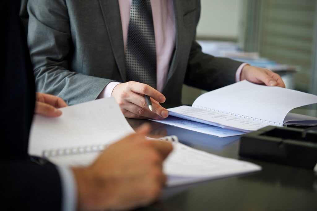 Estate Planning Attorney Tips: How to Avoid Common Mistakes in Your Will