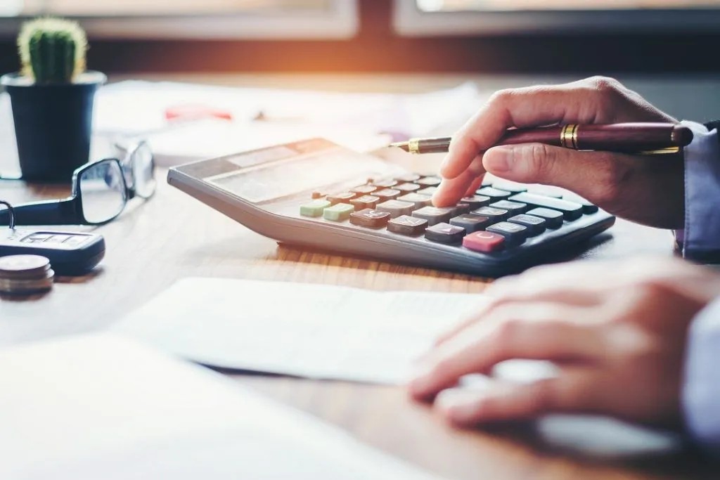 What does an appraisal cost, and who covers it?