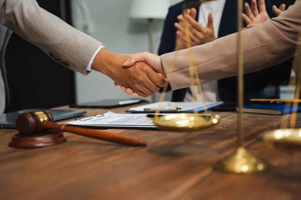 How law firms handle complicated injury claims from car accidents